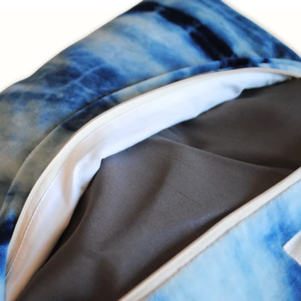 Coussin déco en velours de coton et Indigo – Image 3