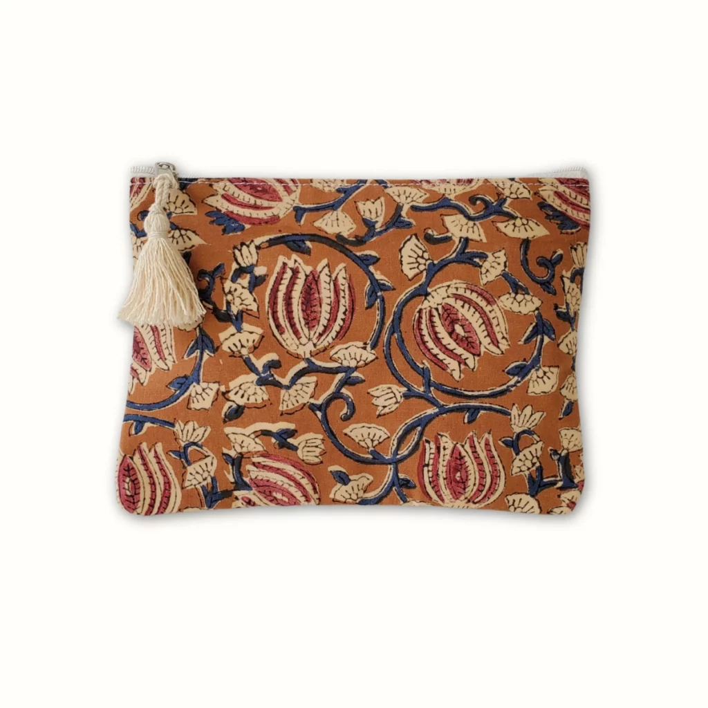 Pochette en tissu plate 21×15 – Beige fleurs
