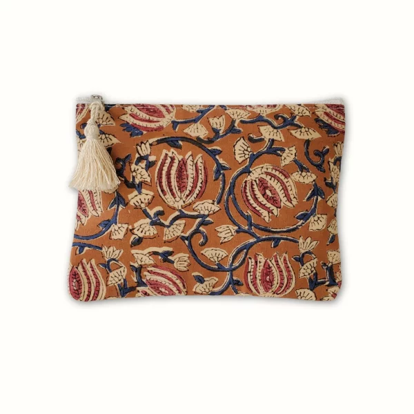 Pochette en tissu zippée et teinture naturelle fleurs