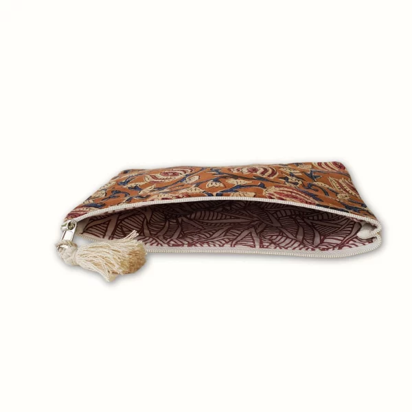 Pochette en tissu zippée et teinture naturelle fleurs – Image 2