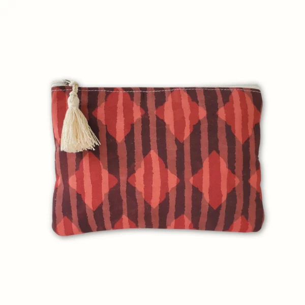 Pochette en tissu zippée et teinture naturelle rouge