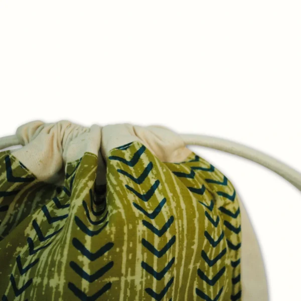 Sac à dos en toile léger vert 40x30 cm – Image 2