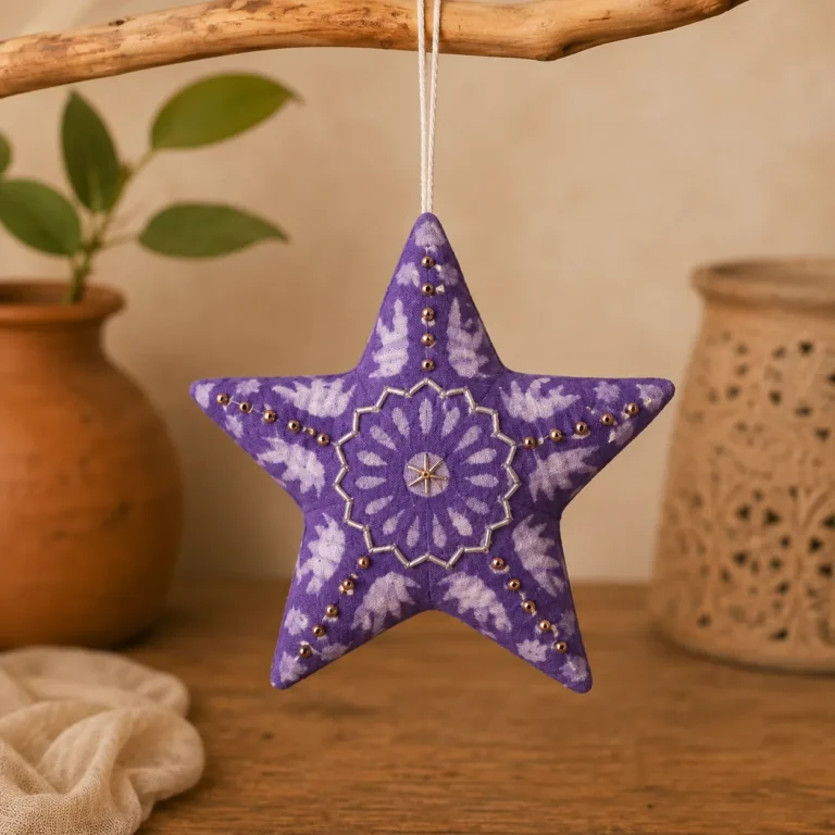 Étoile à suspendre en tissu Violet - 15x15 cm