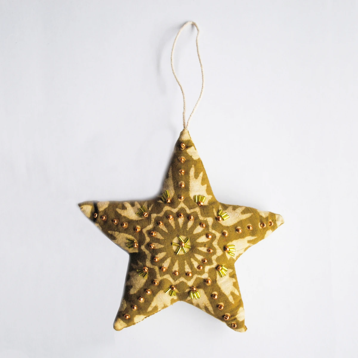 Étoile de Noël verte brodée de perles 15x15 cm – Image 3