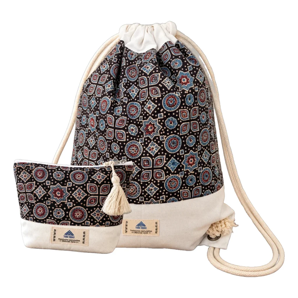 Sac à dos en tissu et pochette noir et rouge
